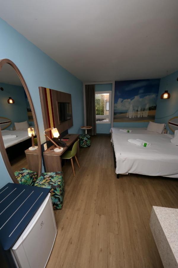Delphin Surf Hotel